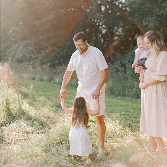 Meet your Posher, Alexis - Picture 2 of 5